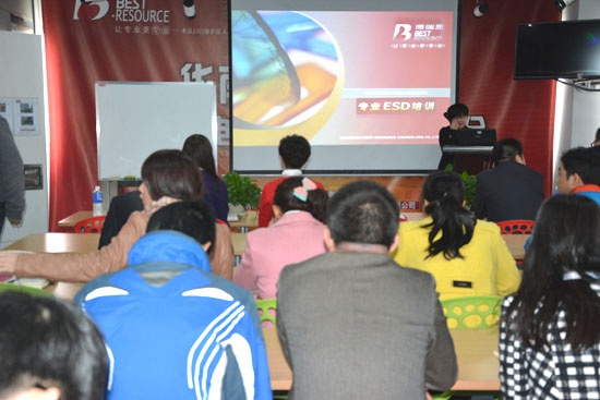 ���¹�˾��������˼ؓ؟���M��2014�깤�����Y(ji��)�c2015�깤��Ӌ��