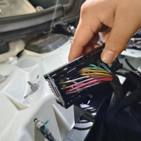 新能源電動(dòng)汽車安全性能檢測中采集車架號及BMS電池?cái)?shù)據(jù)的難點(diǎn)